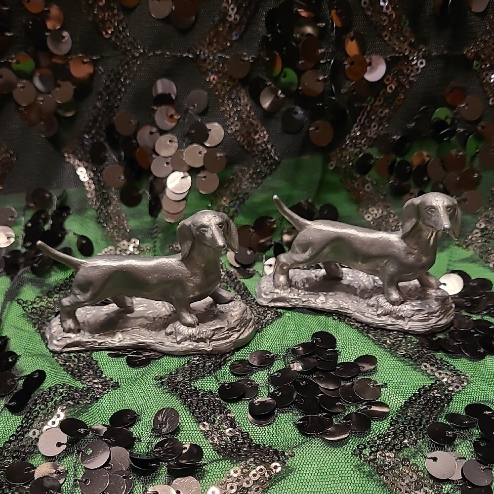 🐕Morrey pewter Dachshunds minitures